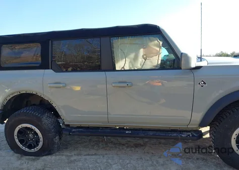 2021 Ford Bronco Outer Banks z USA, uszkodzony, nr VIN 1FMEE5DP2MLA79585